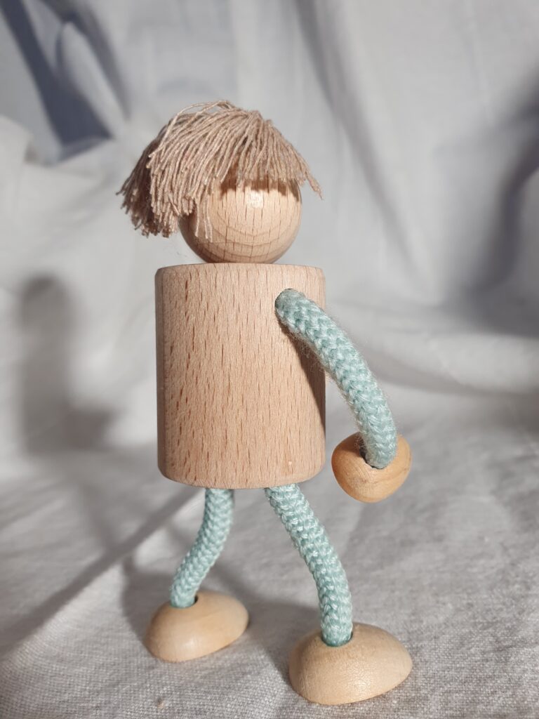 Figur groß kurz blau 3