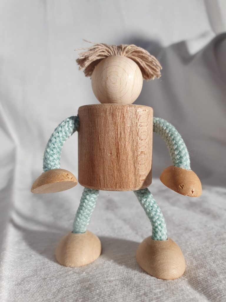 Figur klein kurz blau 1