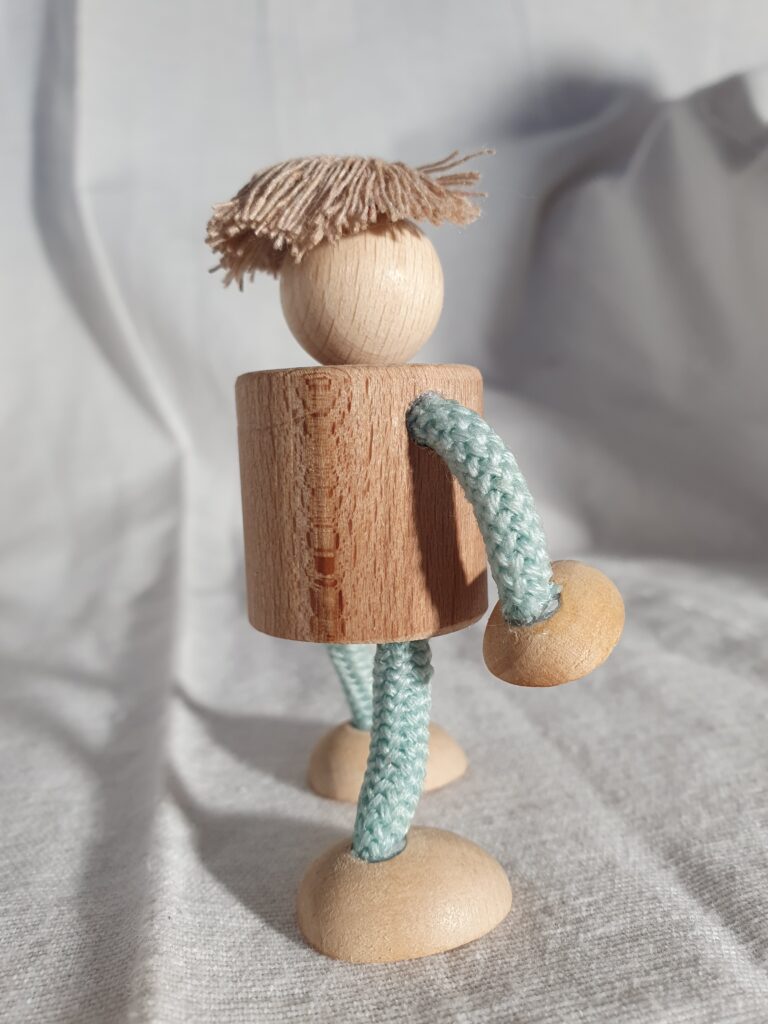 Figur klein kurz blau 3
