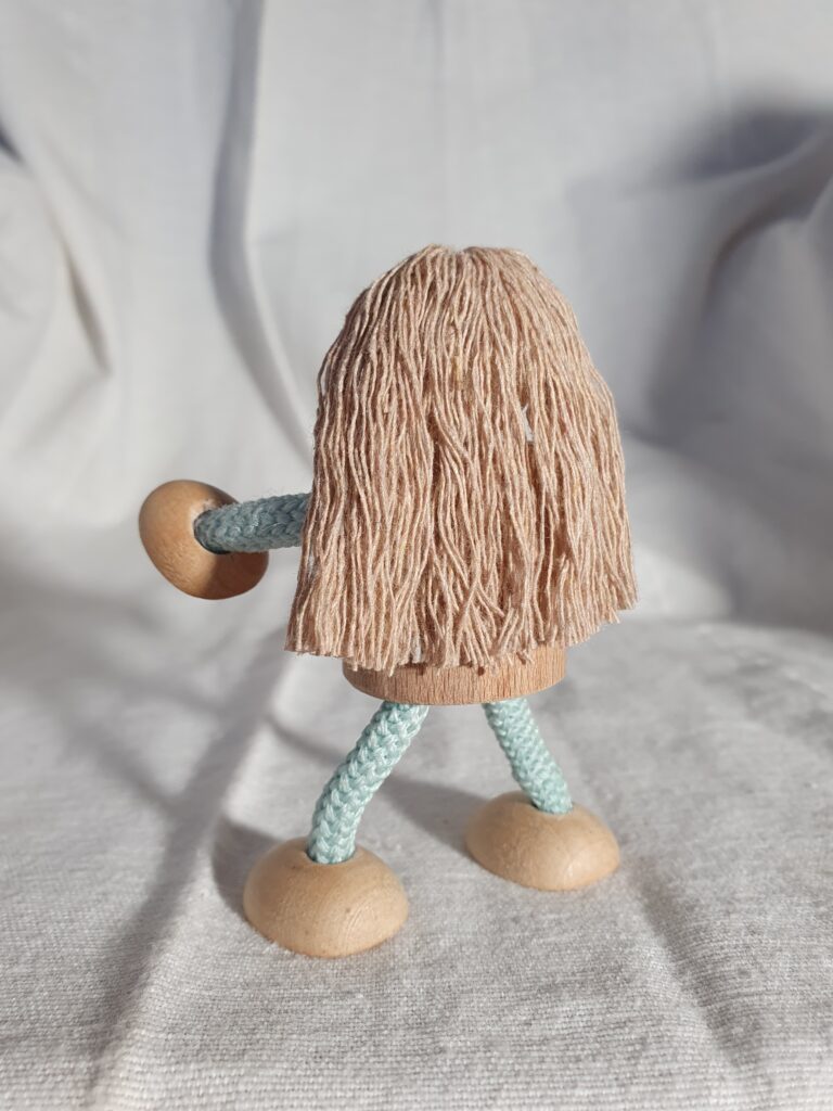 Figur klein lang blau 2