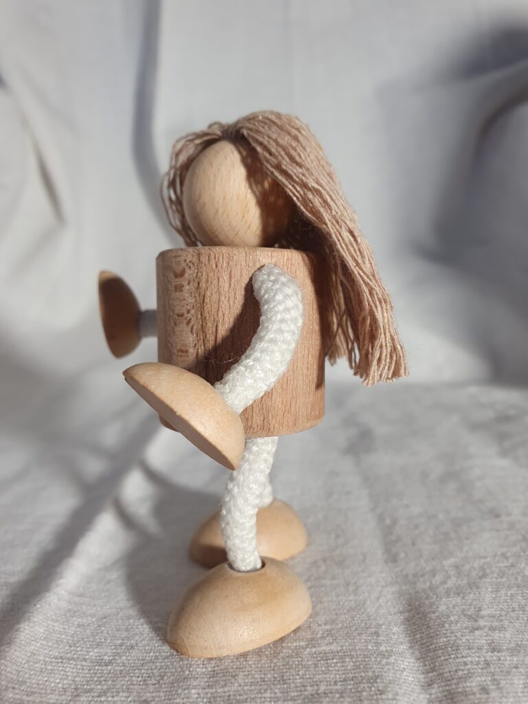 Figur klein lang weiß 2